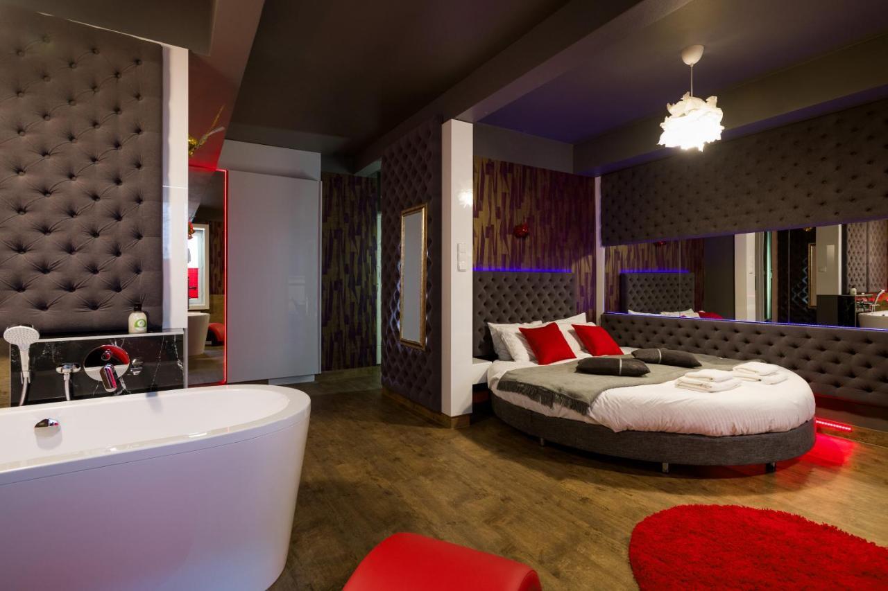Yourplace Romantic Apartment With Private Patio Краків Екстер'єр фото